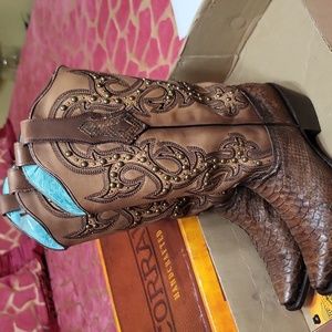 Corral Honey Python Embroidery & Stud Boots 8